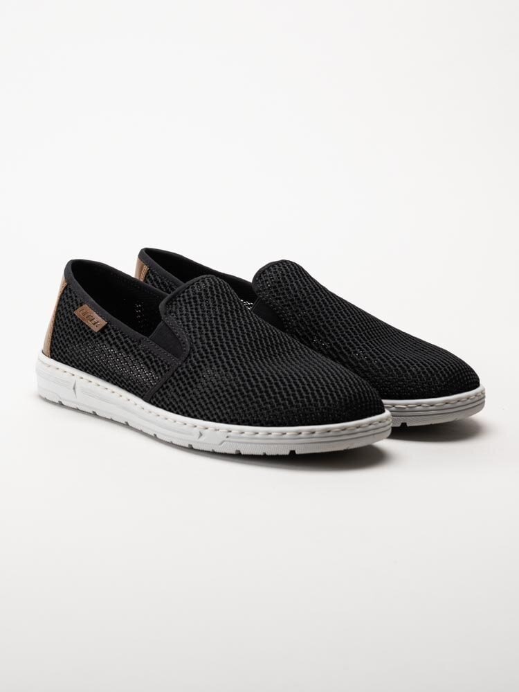 Rieker - Svarta slip on tygskor