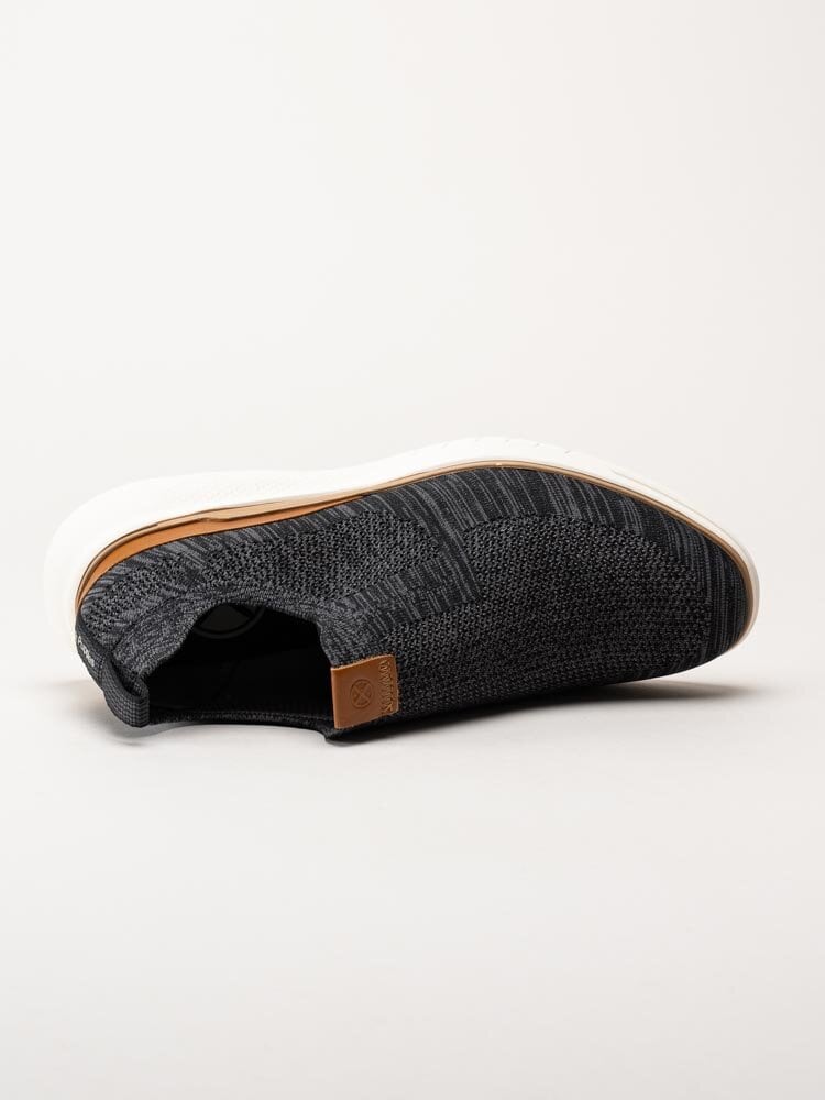 Hush Puppies - Mörkgrå slip on skor i textil