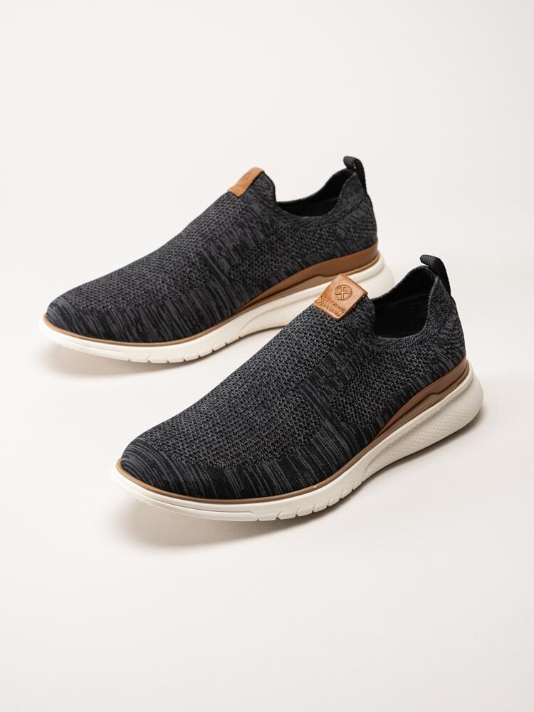 Hush Puppies - Mörkgrå slip on skor i textil