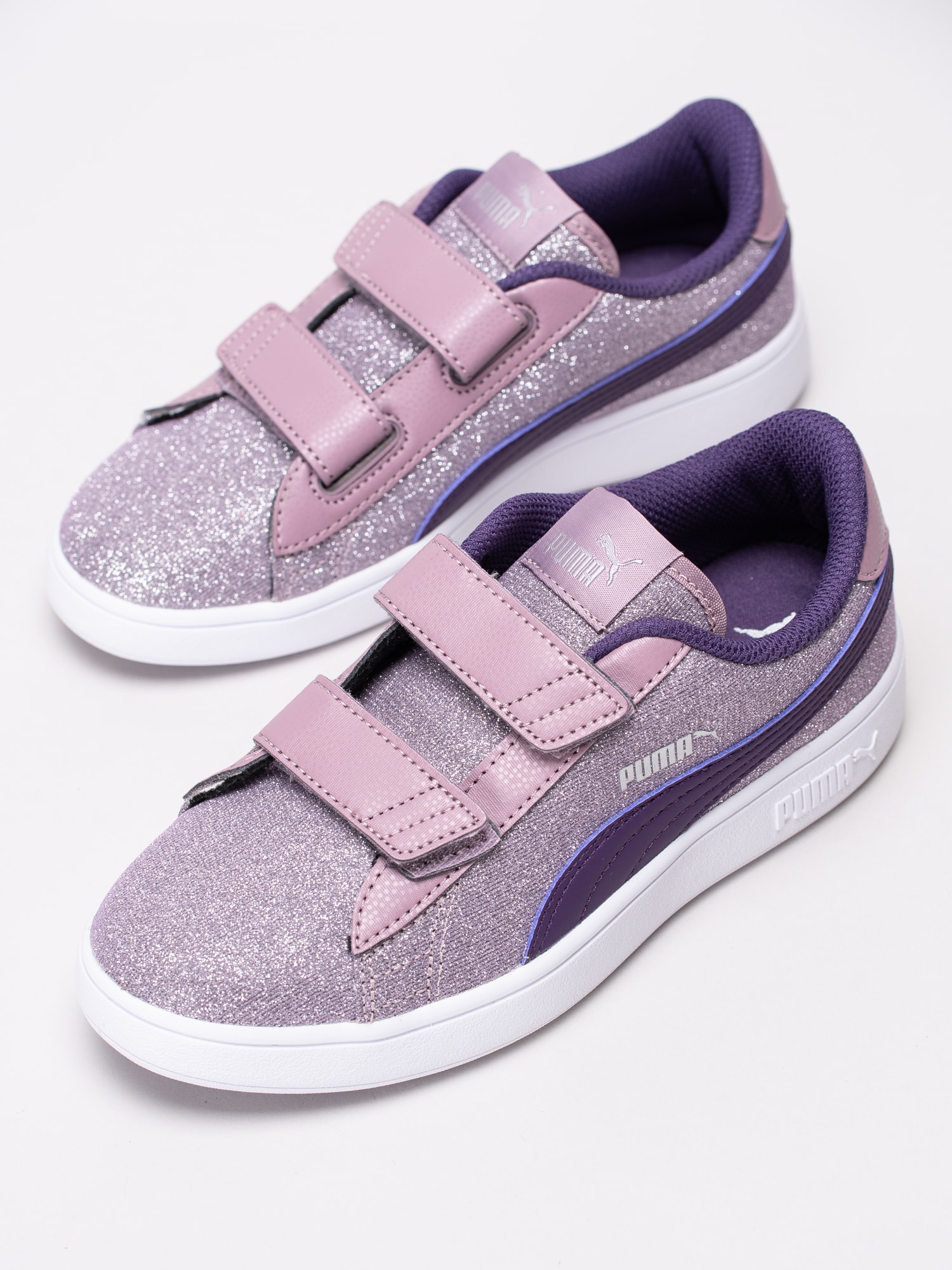 56191086 Puma Smash v2 Glitz Glam Preschool 367378-06 lila glittriga sneakers med kardborre-7