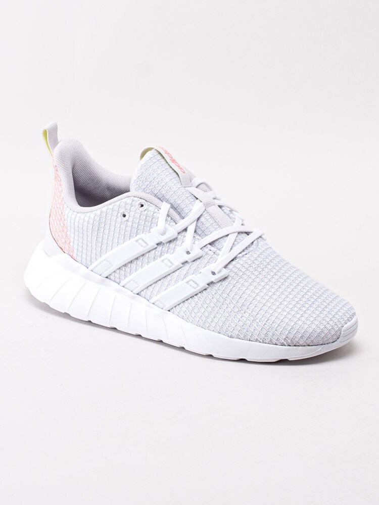 56201014 Adidas Questar Flow Kids EG8147 Ljusgrå sportiga sneakers i mesh-1