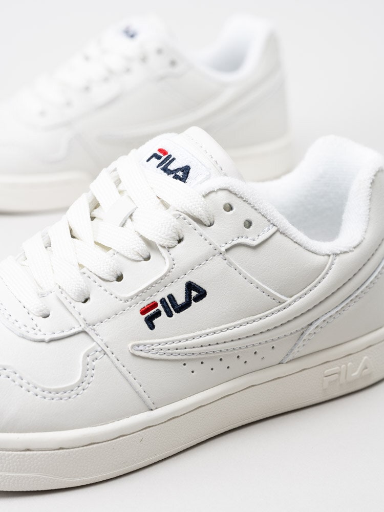 FILA - Arcade Low Kids - Vita sneakers i skinn