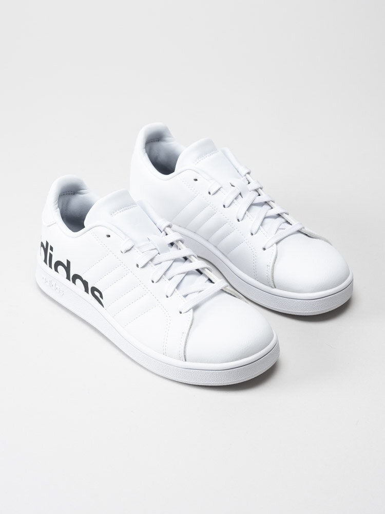 Adidas - Grand Court LTS K - Vita sneakers med svart logga