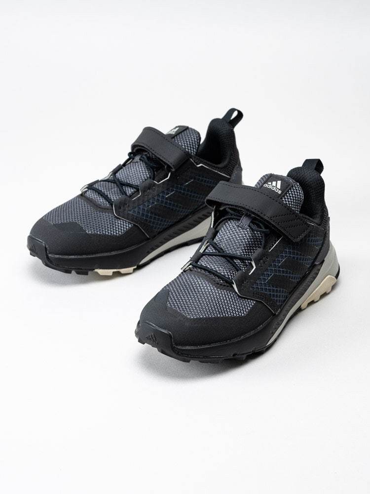 Adidas - Terrex Trailmaker CF K - Mörkgrå grova sportskor i textil