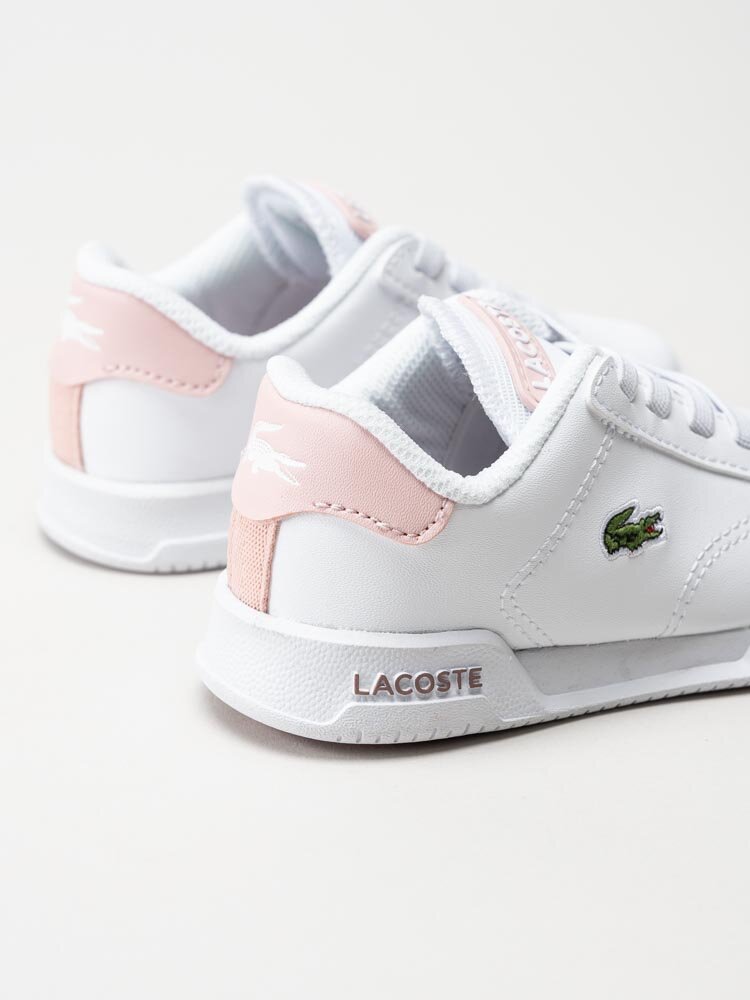 Lacoste - Twin Serve 0721 1 - Vita sneakers med rosa detaljer