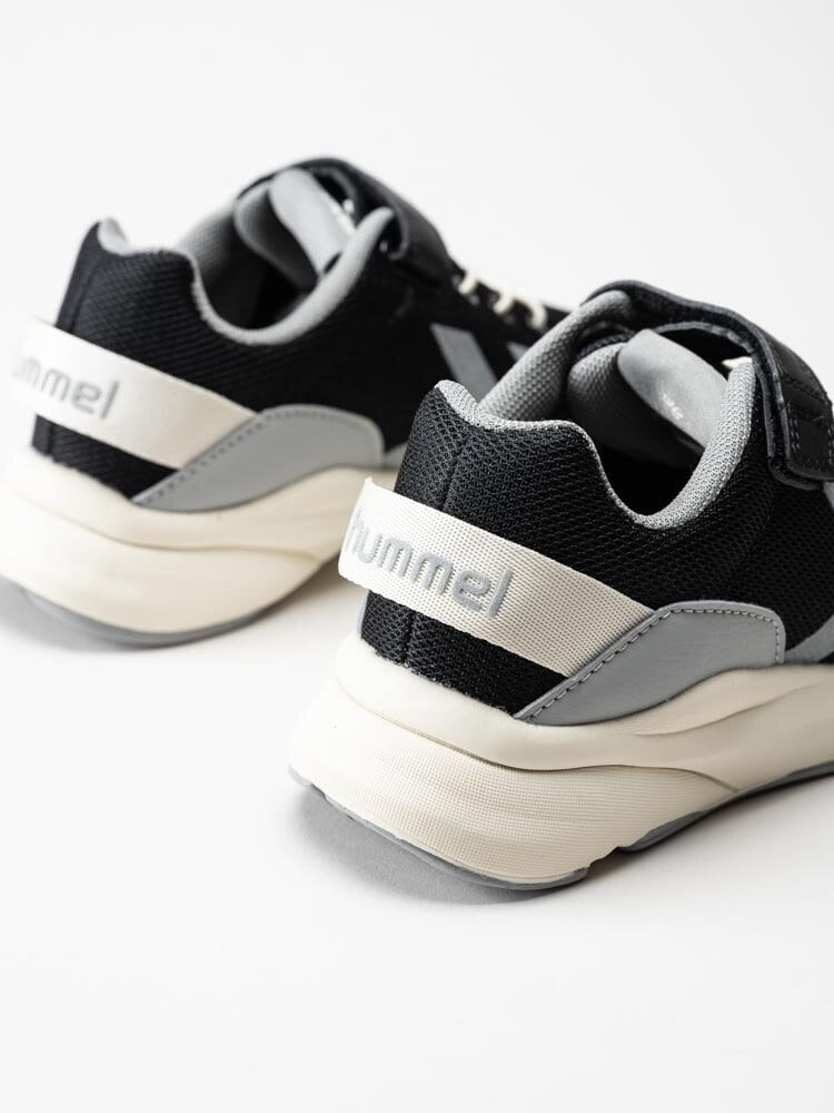 Hummel - Reach 250 Recycled Jr - Svarta sneakers i textil