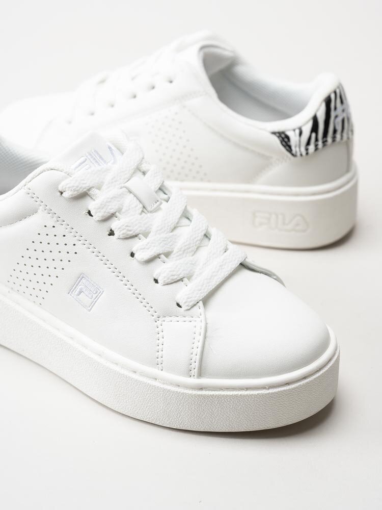 Fila vita on sale sneakers