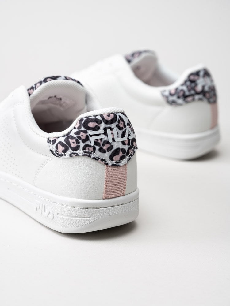 FILA - Crosscourt 2 NT Teens - Vita sneakers med leopardmönster
