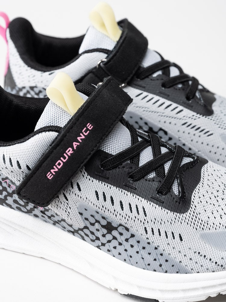 Endurance - Blaiger - Grå svarta sneakers med rosa detaljer