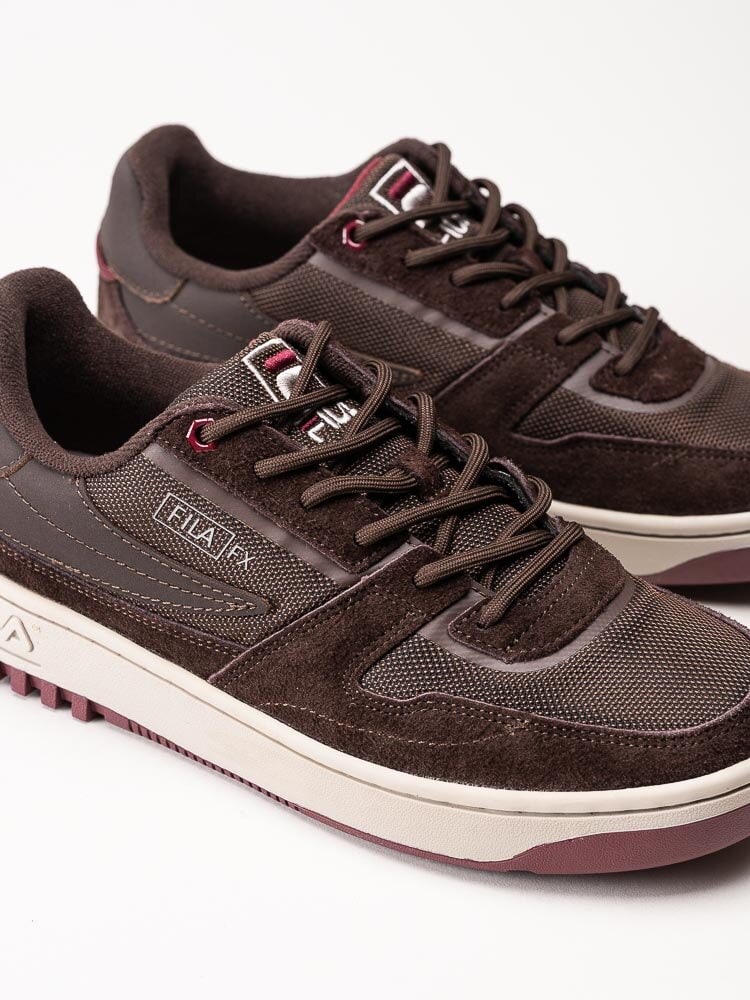 FILA - Fxventuno O Low - Bruna sneakers med mockadetaljer