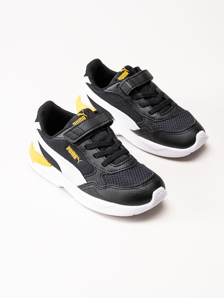 Puma - X-Ray Speed Lite AC Inf - Svarta sneakers med vita och orange detaljer