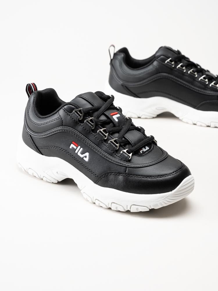 FILA - Strada Low T - Svarta 90-tals sneakers