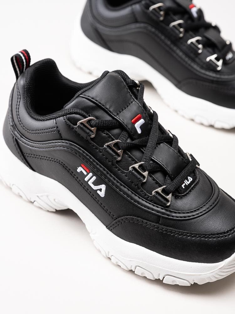 FILA - Strada Low Kids - Svarta 90-tals sneakers med broderad logga
