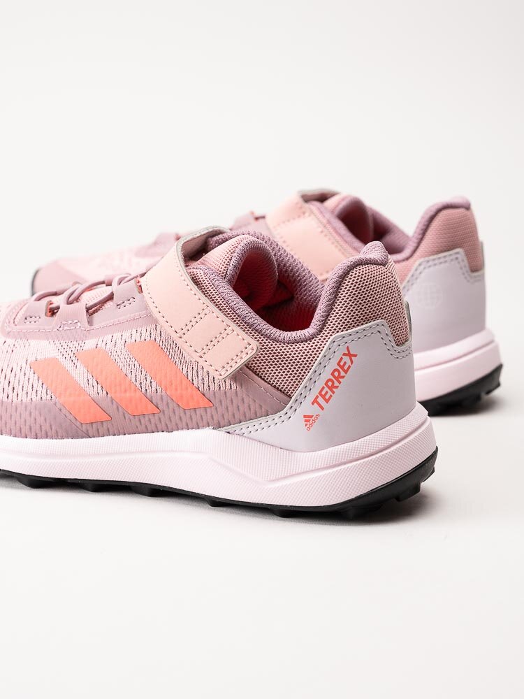 Adidas - Terrex Agravic Flow CF K - Rosa sportskor med orange stripes