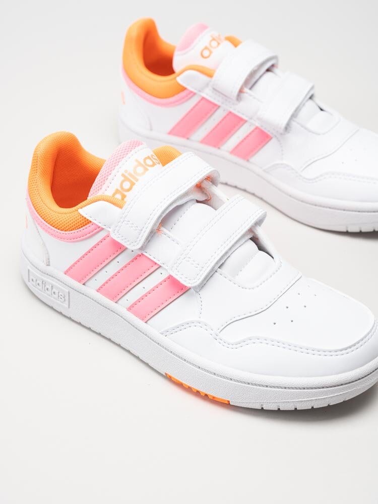 Adidas - Hoops 3.0 CF C - Vita sneakers med orange detaljer