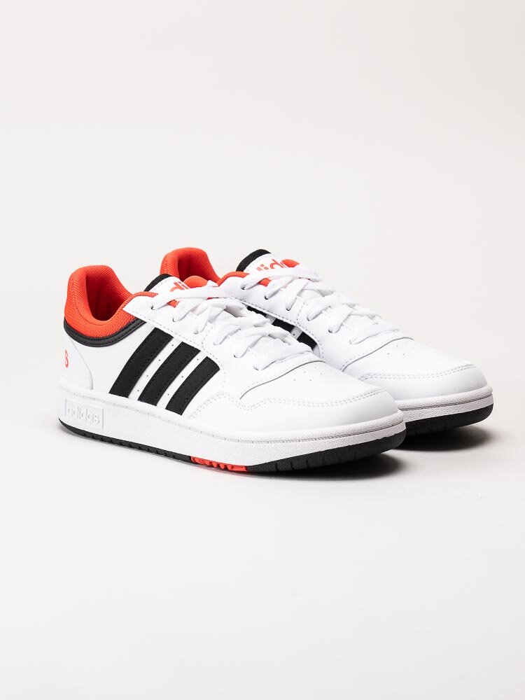 Adidas - Hoops 3.0 K - Vita sneakers med orange detaljer