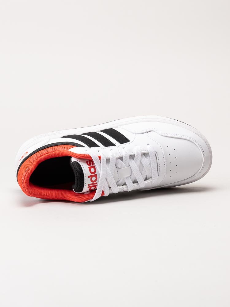 Adidas - Hoops 3.0 K - Vita sneakers med orange detaljer