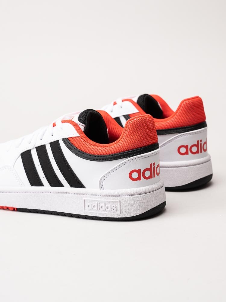 Adidas - Hoops 3.0 K - Vita sneakers med orange detaljer