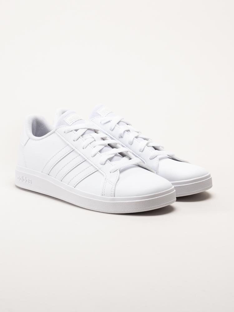 Adidas - Grand Court 2.0 K - Vita sneakers i skinnimitation