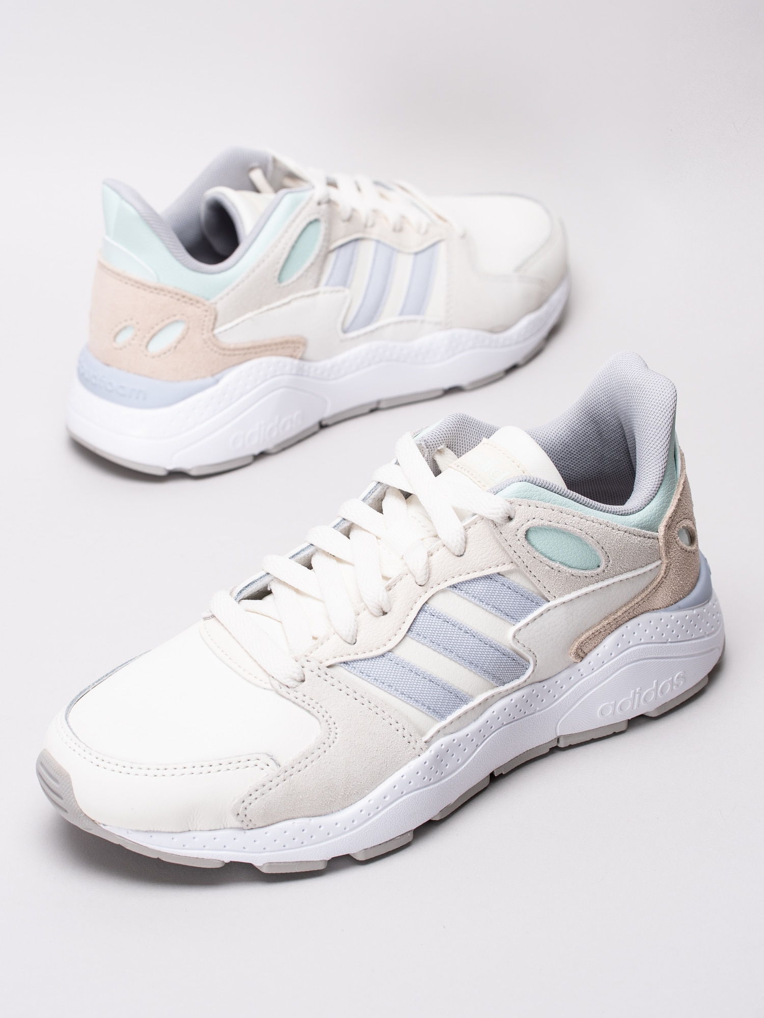 57191012 Adidas Chaos EE5595 beige sportiga sneakers-6