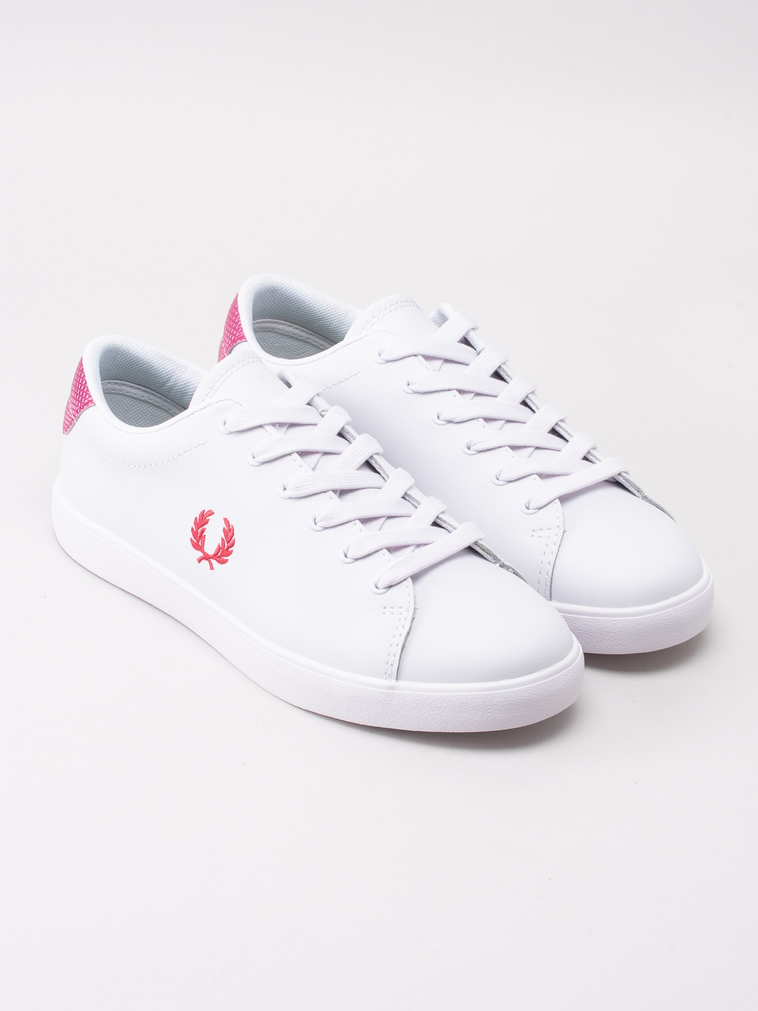 57191038 Fred Perry Lottie B5139W-100 vita sneakers med rosa detaljer-3