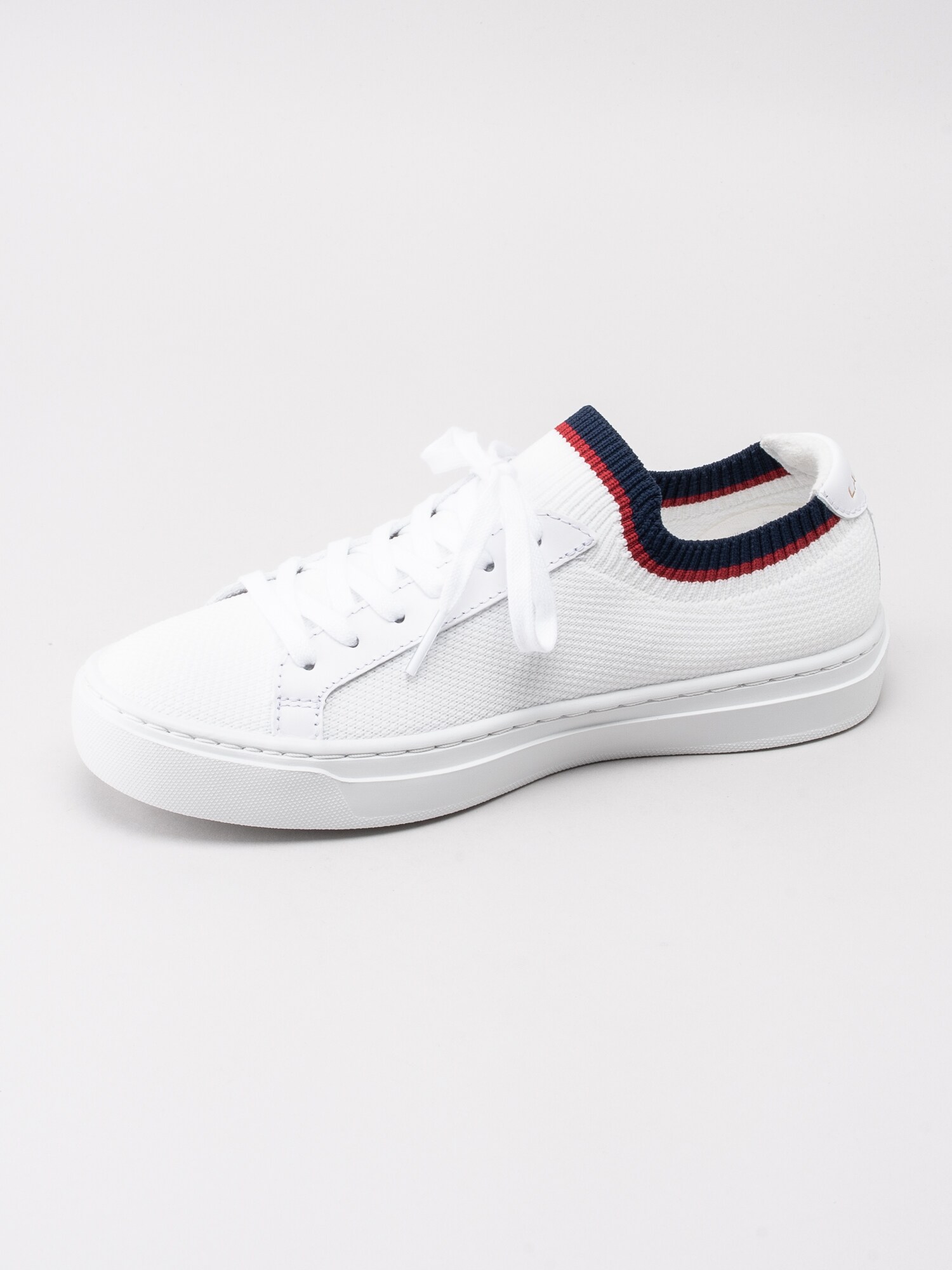 57191047 Lacoste La Piquee 119 737CFA0016407 vita sneakers i tyg-2