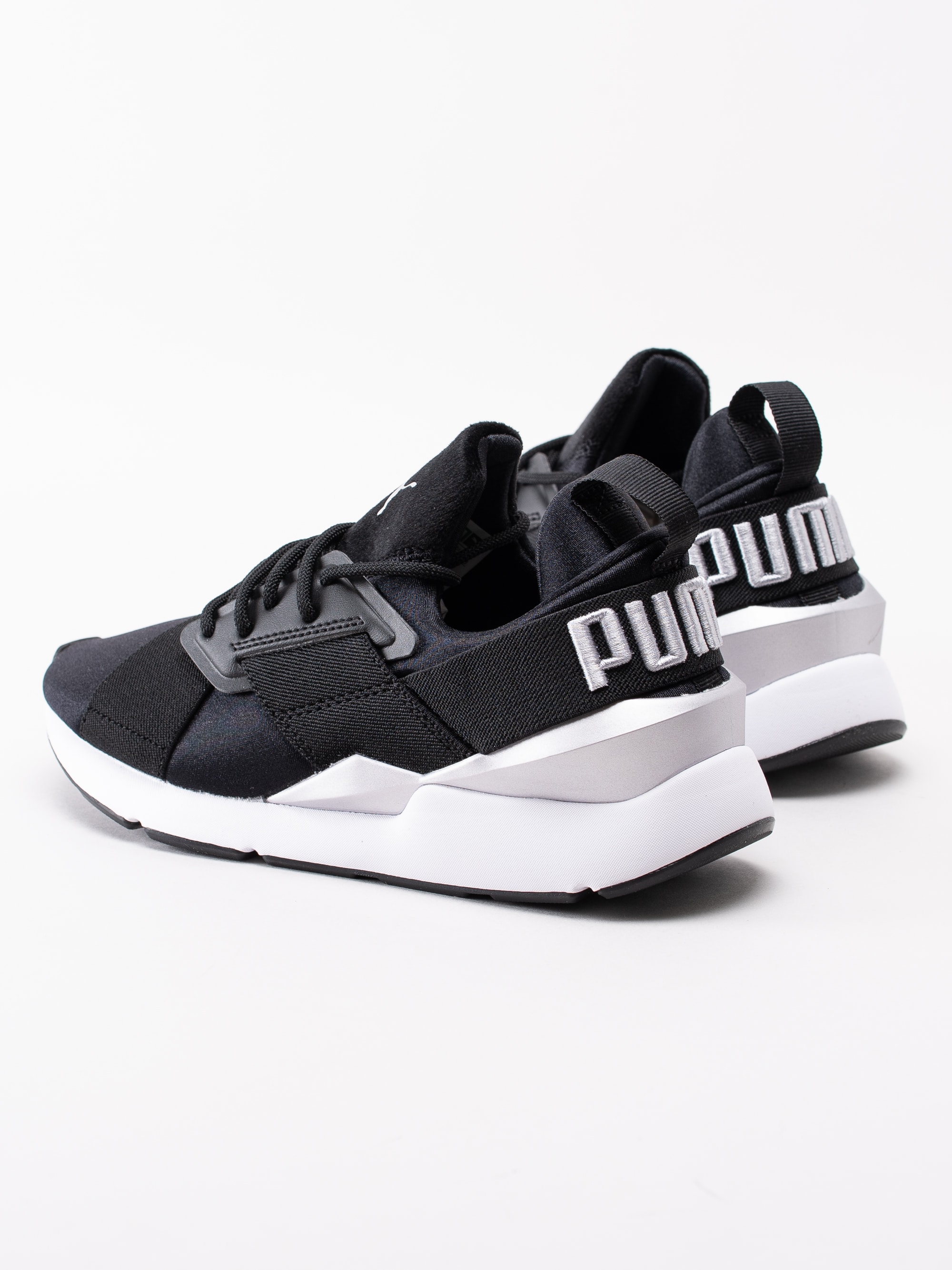 57191052 Puma Muse Satin II 368427-09 svarta platåsneakers i satin-6