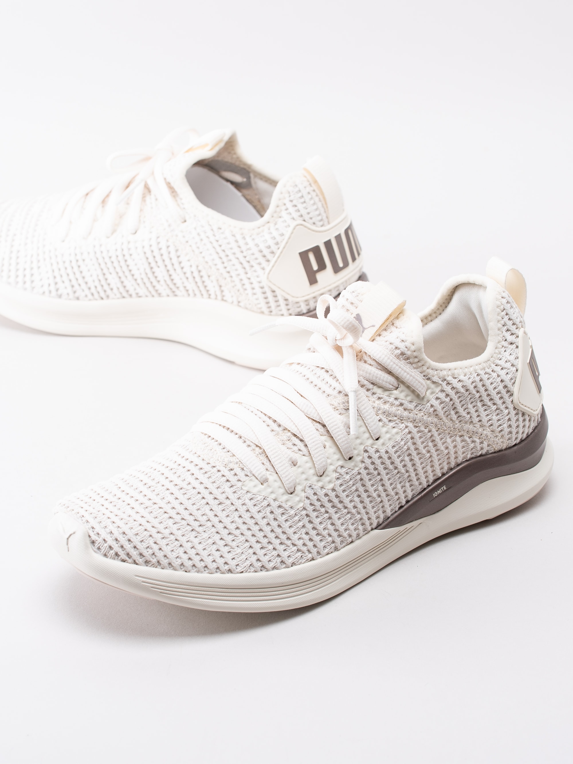 57191105 Puma Ignite Flash Luxe W 191292-002 offwhite slip ons sportskor-6