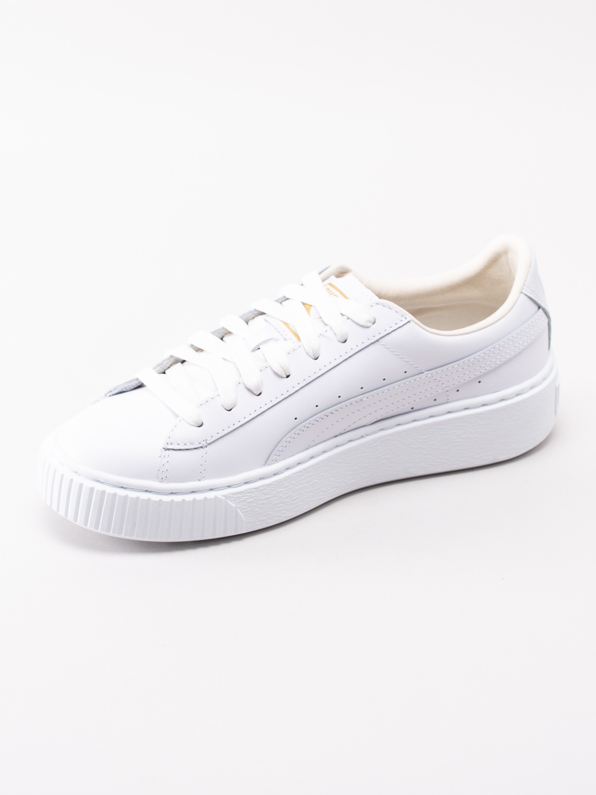 57191107 Puma Basket Platform Core 364040-004 vita sneakers med platåsula-2