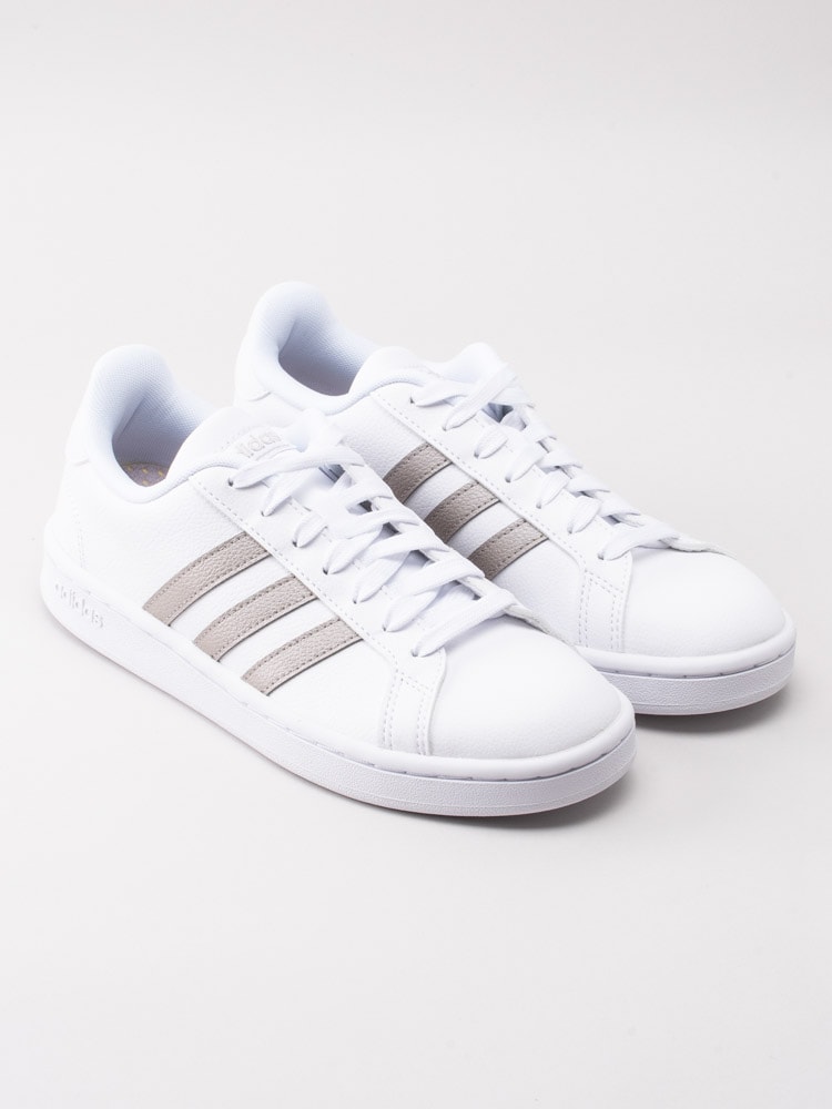 57201028 Adidas Grand Court F36485 vita skinnsneakers med stripes-3