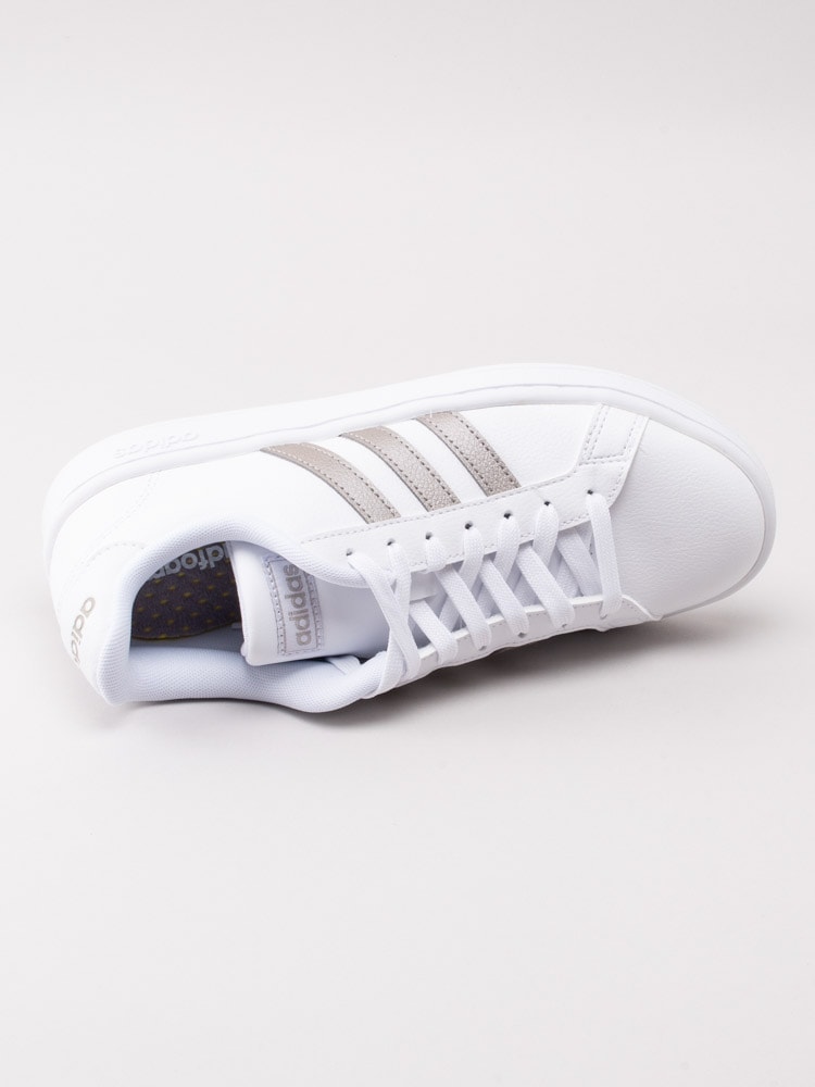 57201028 Adidas Grand Court F36485 vita skinnsneakers med stripes-5