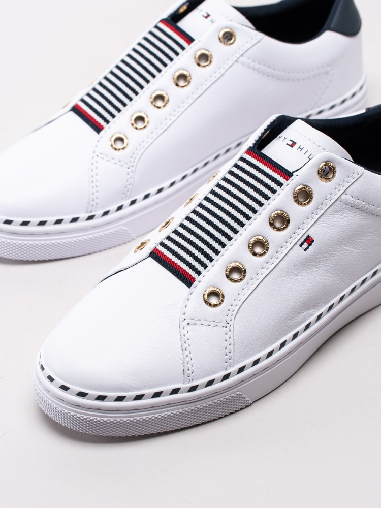 57201105 Tommy Hilfiger Tommy Elastic City Sneaker FW04783-YBS Vita slip on sneakers med flerfärgad resår-7