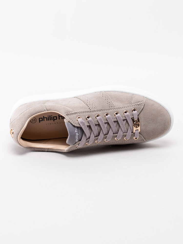 57201141 Philip Hog Serena Cloud Beige sneakers i mocka med smyckeslogga-4