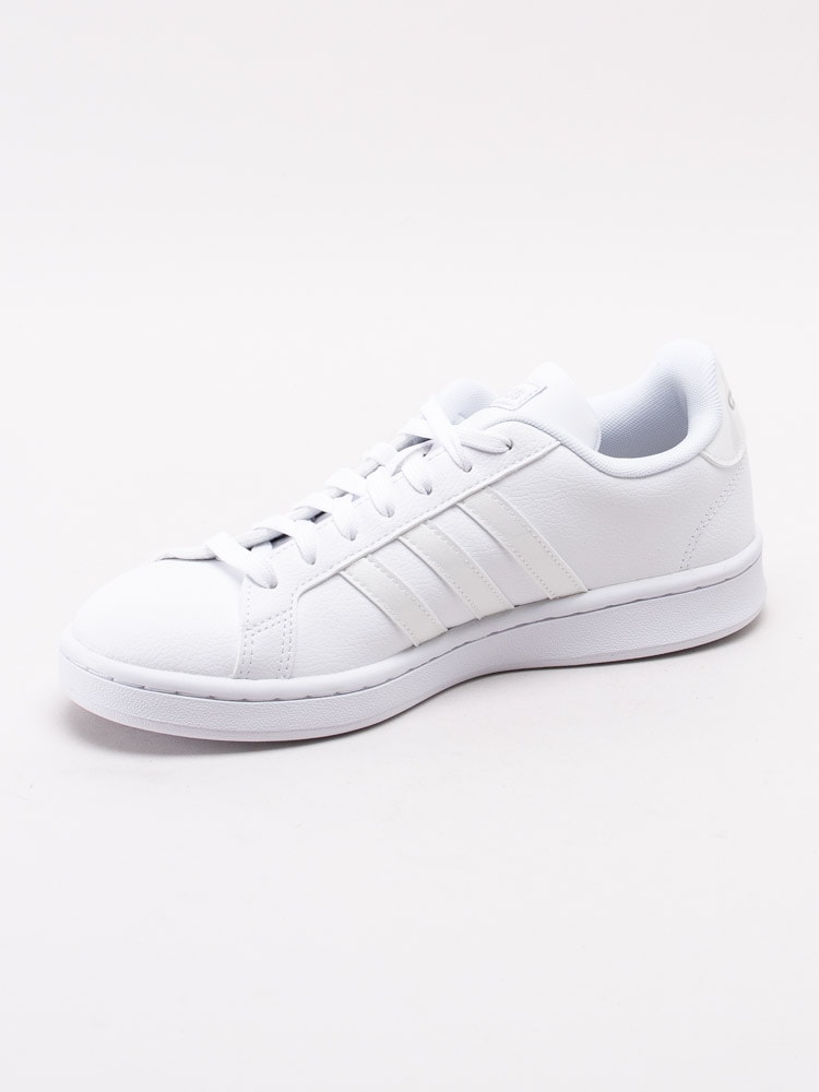 57203003 Adidas Grand Court EE8172 vita sneakers med lackade stripes-2
