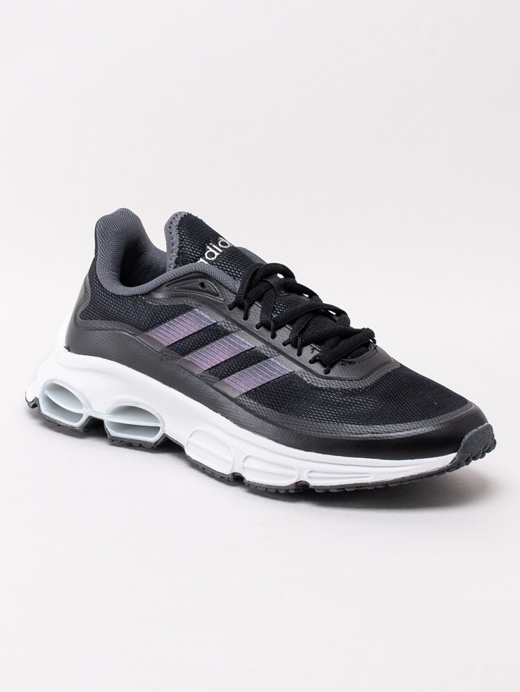 57203009 Adidas Quadcube FW3343 Svarta sneakers med gråa stripes och vit sula-1