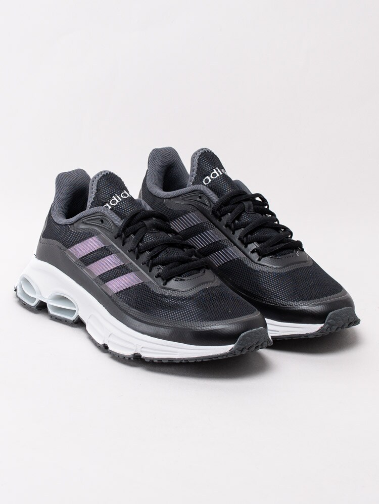 57203009 Adidas Quadcube FW3343 Svarta sneakers med gråa stripes och vit sula-3