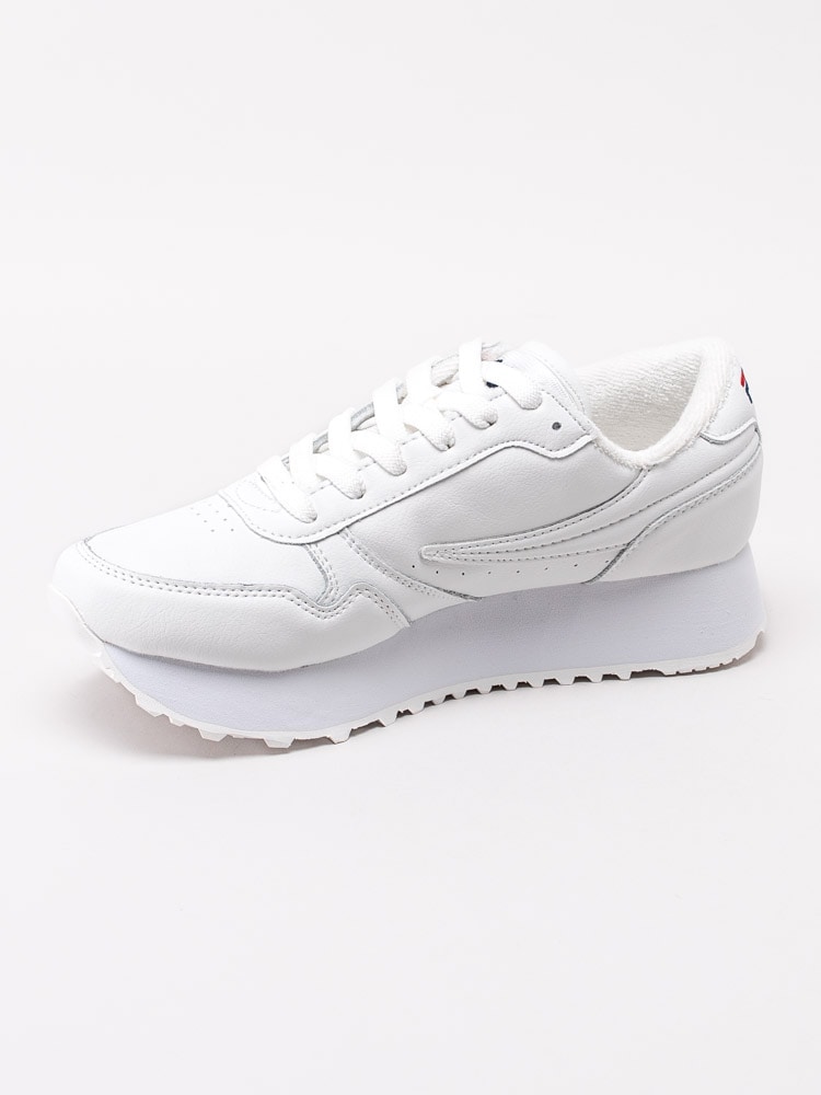 Kop FILA Orbit Zeppa Low Women Vita retrosneakers med platasula Orbit Zeppa Low Women Skoman