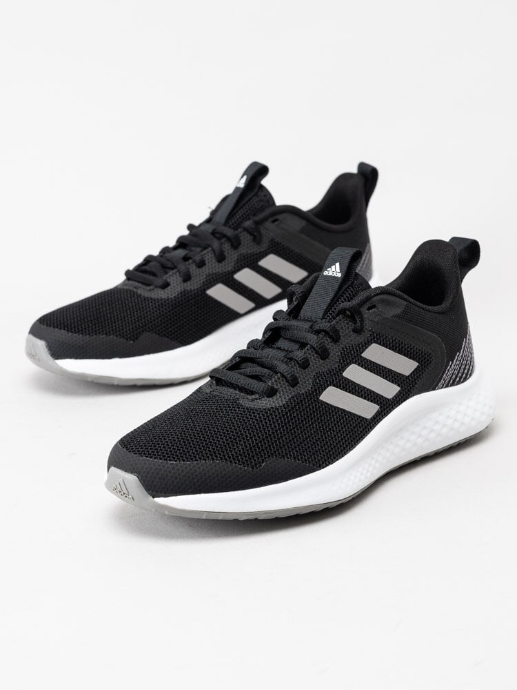 Adidas - Fluidstreet - Svarta sportskor med vita stripes