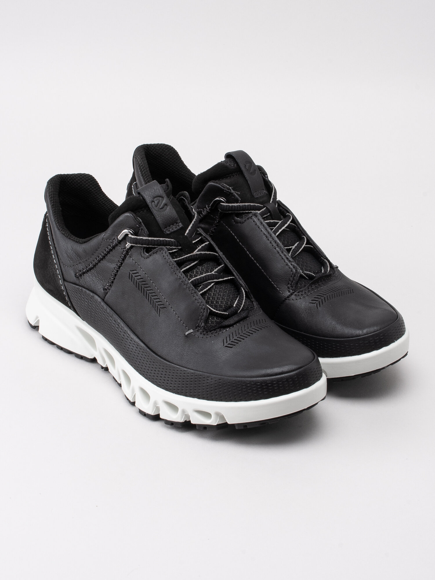 Ecco - Multi-Vent W GTX - Svarta gore-tex surround sneakers