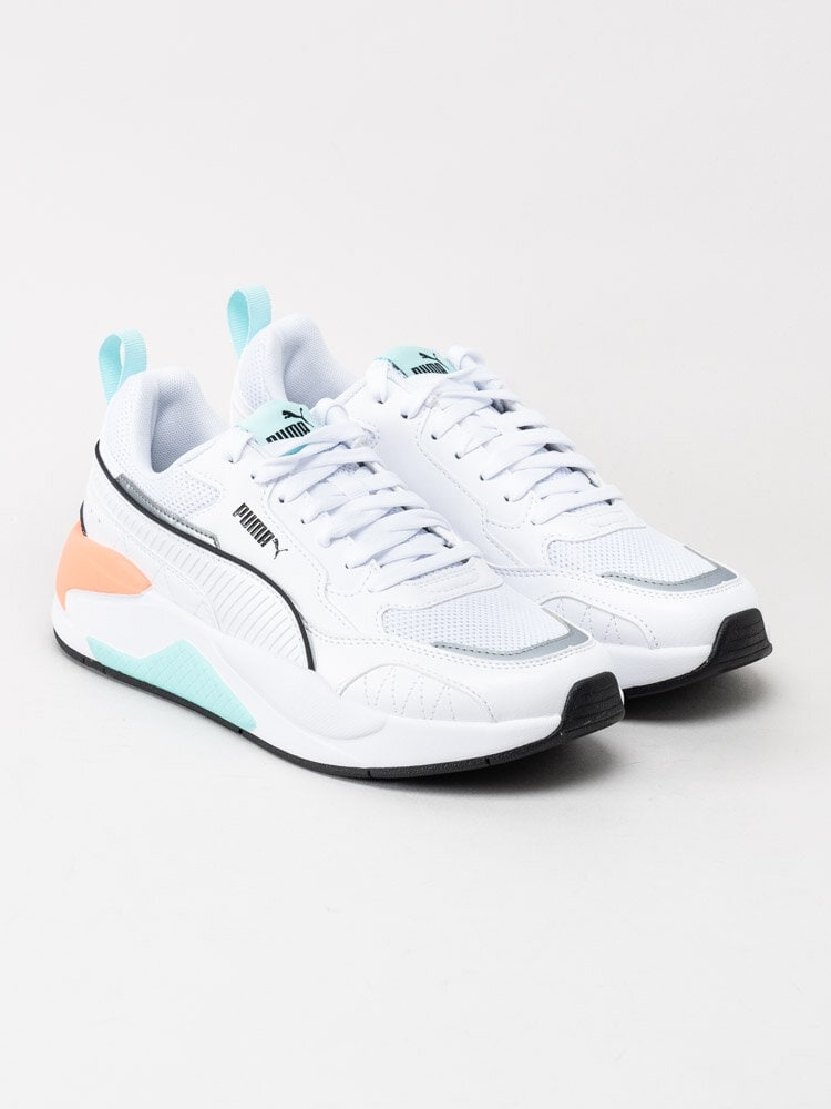 Puma - X-Ray 2 Square - Vita chunky sneakers med turkosa och orange detaljer