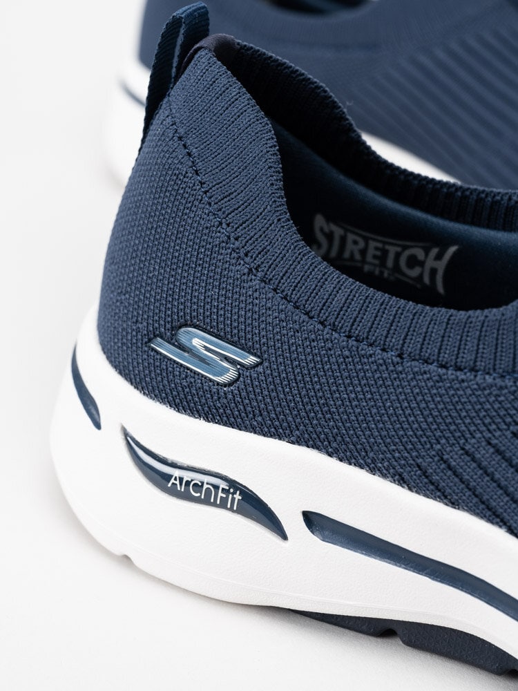 Skechers - Go Walk Arch Fit - Marinblå slip on sportskor i textil