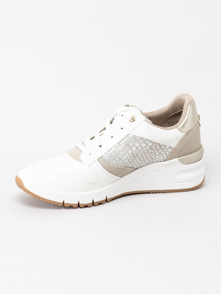 Tamaris - Vita kilklackade sneakers med beige detaljer