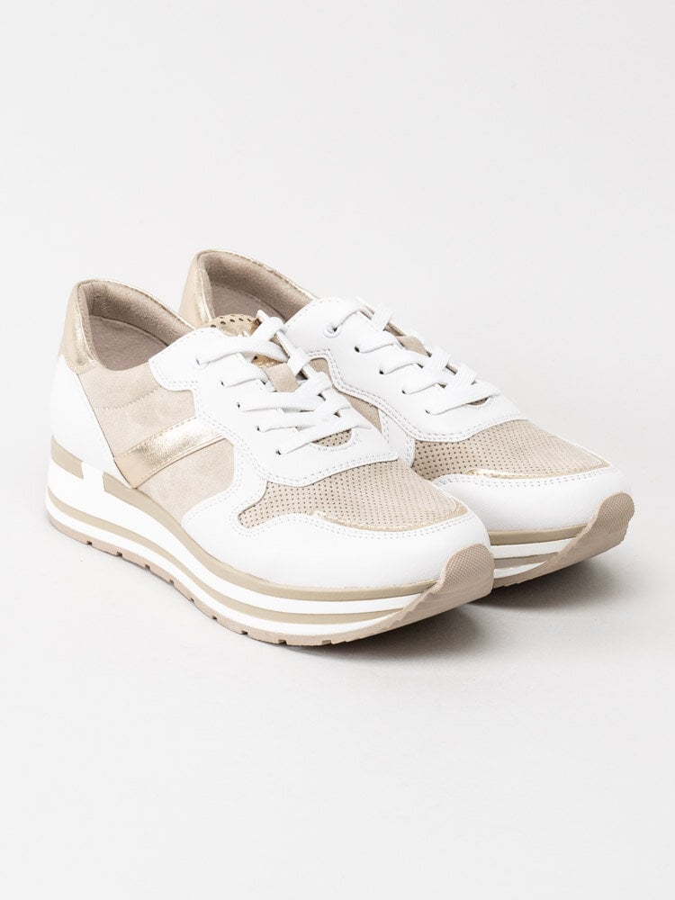 Marco Tozzi - Vita sneakers med platå och gulddetaljer