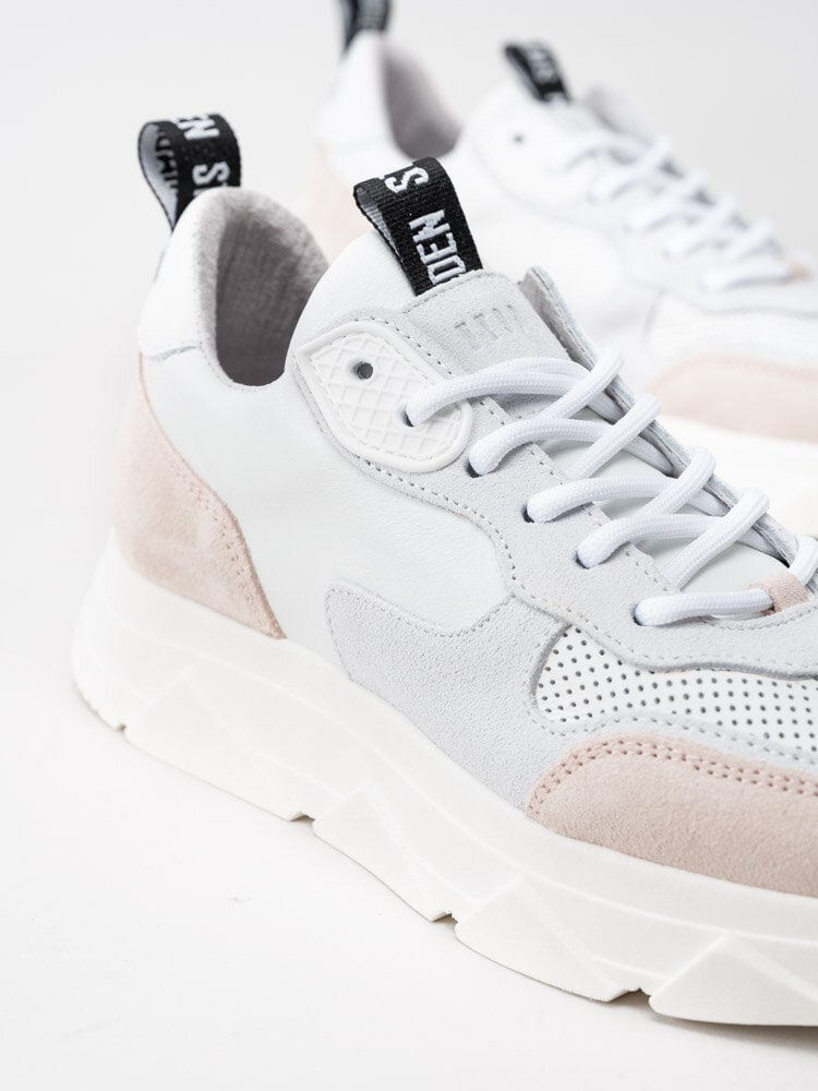 Steve Madden - Pitty - Vita platåsneakers med rosa detaljer