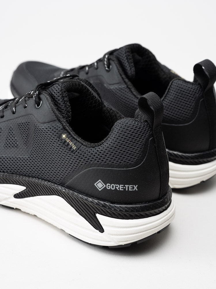 PoleCat - Actio Track GTX - Svarta sneakers med Gore-Tex