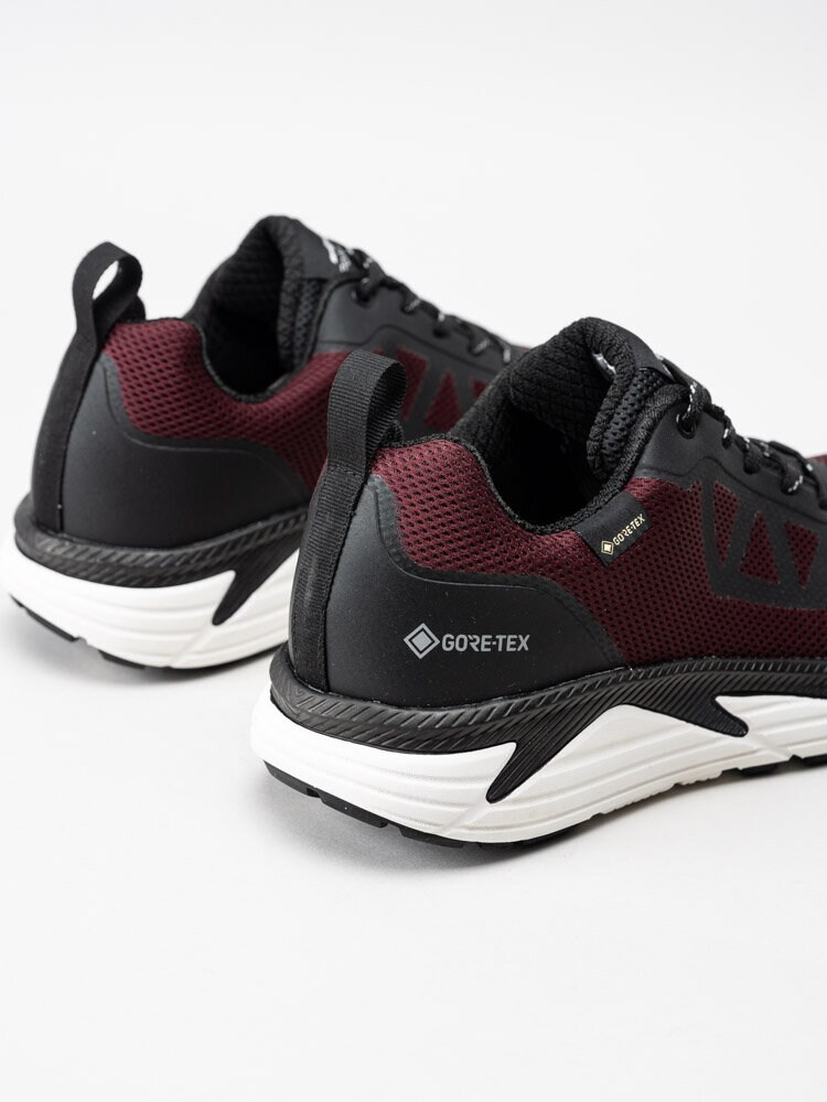 PoleCat - Actio Track GTX - Vinröda sneakers med Gore-Tex