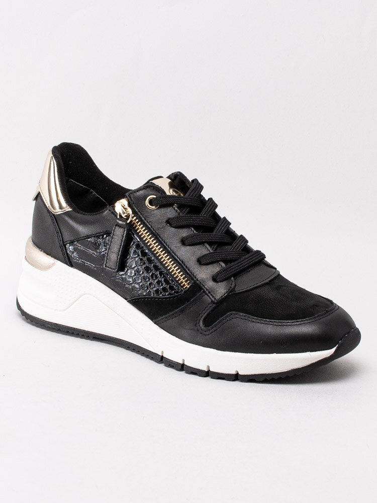 Tamaris - Svarta och vita mockasneakers med gulddetaljer