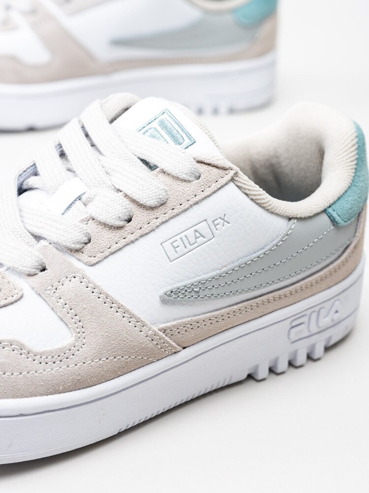 FILA - FXVentuno S Low Wmn - Vita sneakers med grå och turkosa detaljer