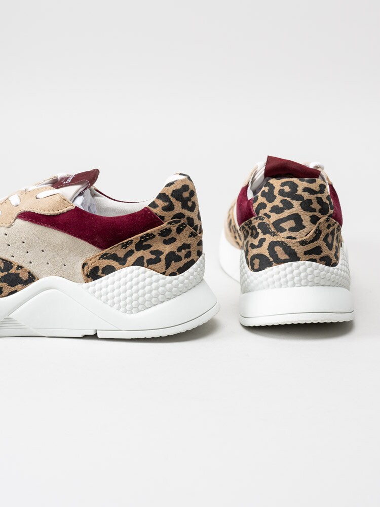 Philip Hog - Tova - Beige sneakers i mocka med leoprint