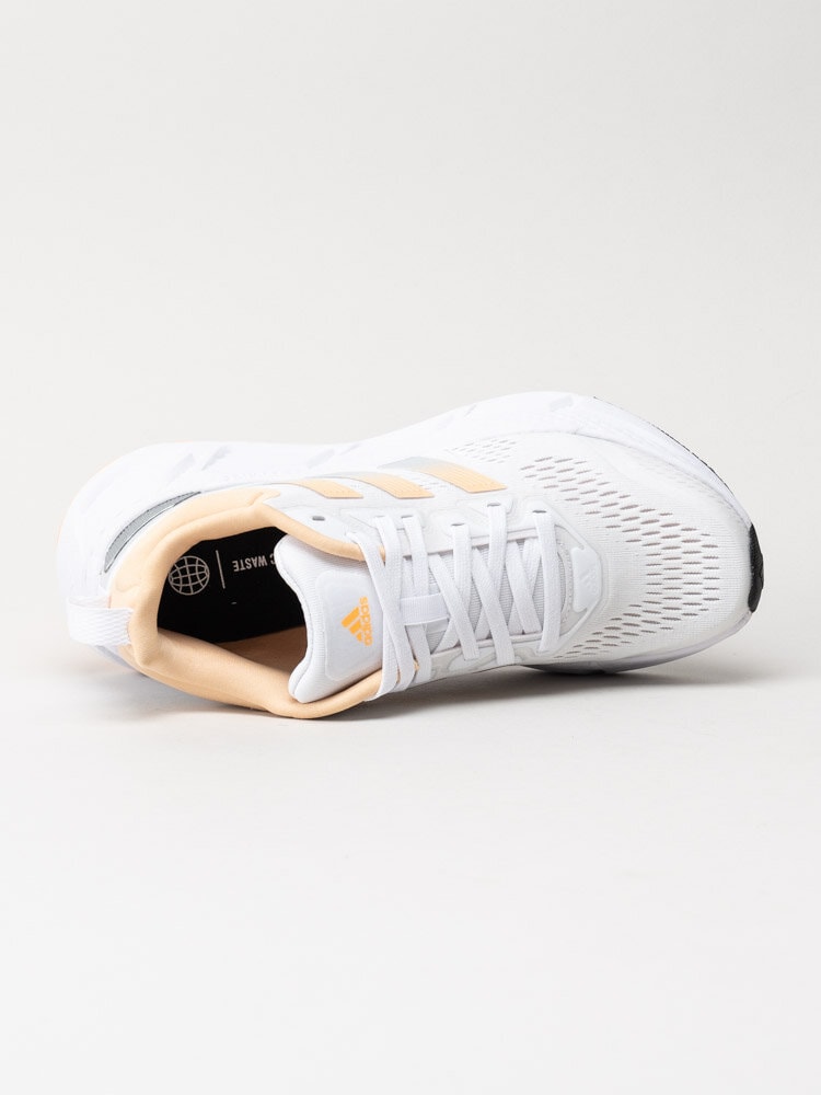 Adidas - Questar - Vita sneakers i textil